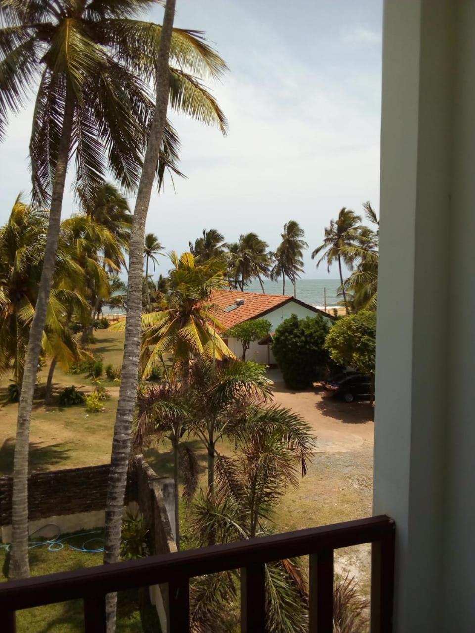 Hotel Star White - Negombo Kudapaduwa Экстерьер фото